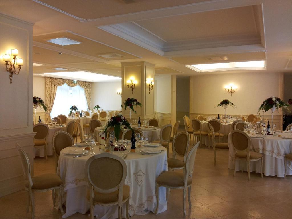 Hotel Villa Michelangelo Città Sant'Angelo Esterno foto