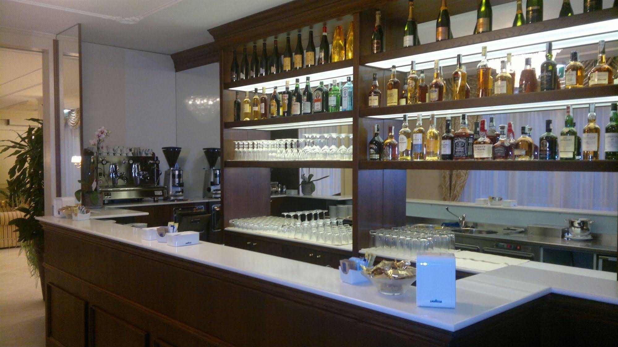 Hotel Villa Michelangelo Città Sant'Angelo Esterno foto